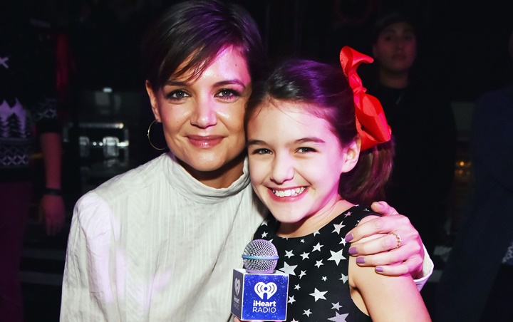 Momen Langka, Katie Holmes Bagikan Foto Si Cantik Suri Cruise Saat Ulang Tahun