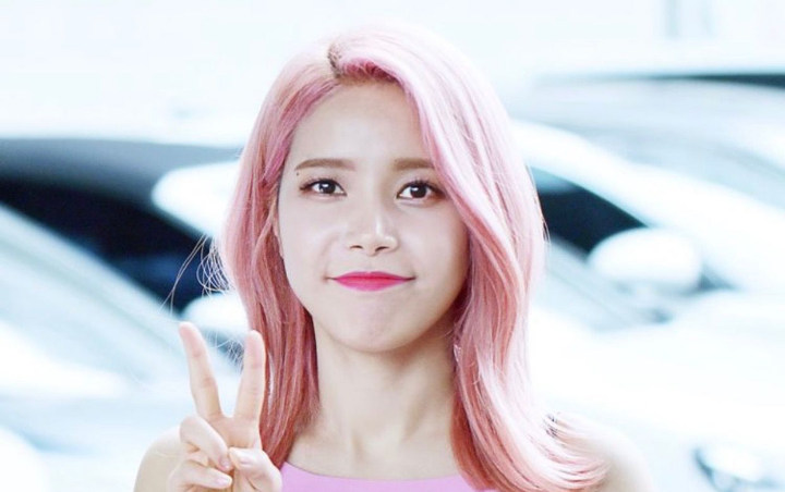 Solar Mamamoo Tuai Kritikan Pedas Berakhir Umbar Bokong Kenakan Rok Transparan di Teaser Spit It Out Solar Mamamoo Tuai Kritikan Pedas Berakhir Umbar Bokong Kenakan Rok Transparan di Teaser Spit It Out