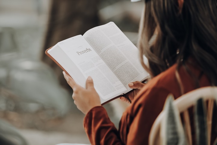 Perbanyak Baca Buku tentang Keutamaan Puasa