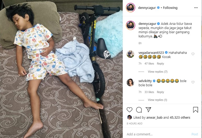 Bikin Ngakak, Anak Denny Cagur Bawa Sepeda Untuk Temani Tidur Di Kamar