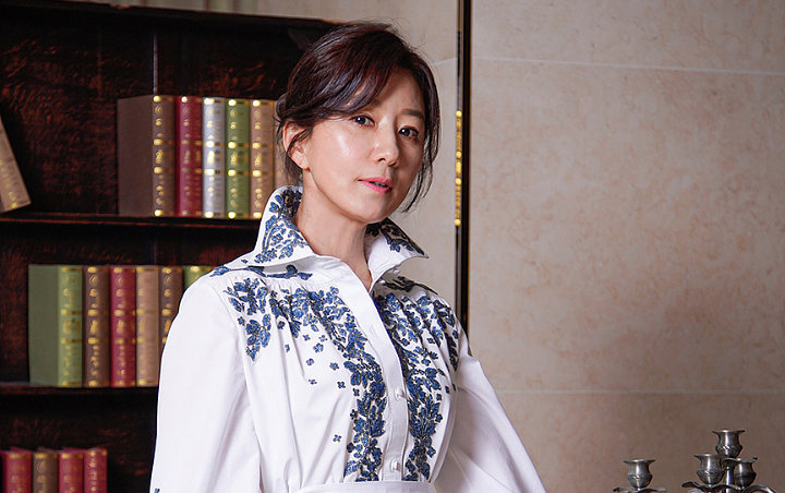Kim Hee Ae Komentari Kritikan Soal Adegan Kekerasan di The World of the Married Kim Hee Ae Komentari Kritikan Soal Adegan Kekerasan di The World of the Married