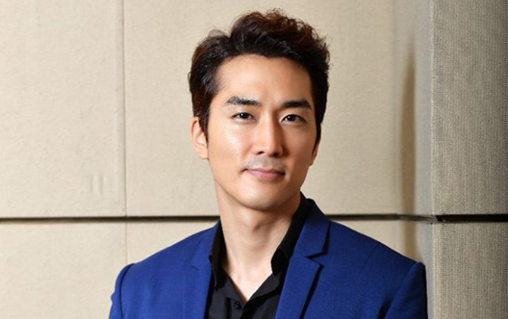 Song Seung Heon Tuai Kritikan Pedas Karena Tak Pakai Masker Saat Belanja di Supermarket