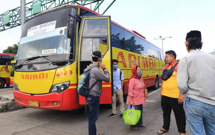 Ada Larangan Mudik, Orang-orang Nekat Sembunyi di Bagasi Bus Demi Pulkam?