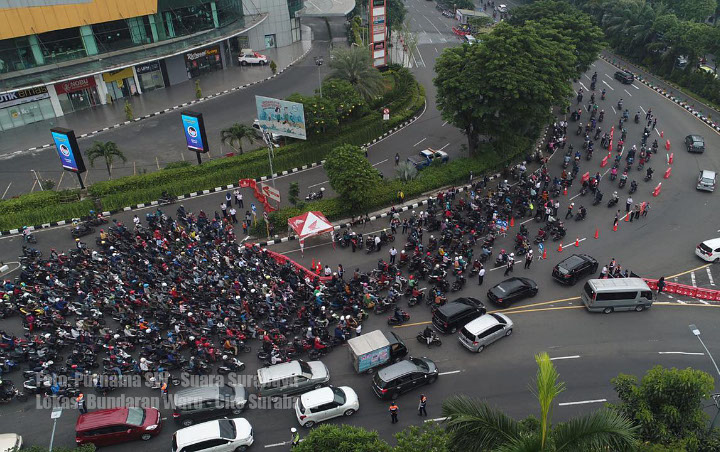 PSBB Surabaya Mulai Berlaku, Potret Kendaraan Menyemut di Bundaran Waru Bikin Meradang