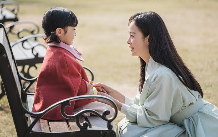 Kim Tae Hee Puji Habis-Habisan Kemampuan Akting Pemeran Putrinya di 'Hi Bye, Mama!'