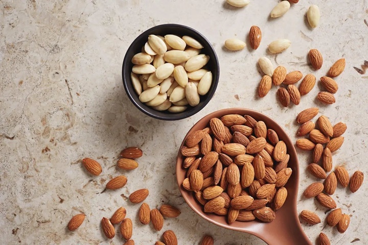 Kacang Almond