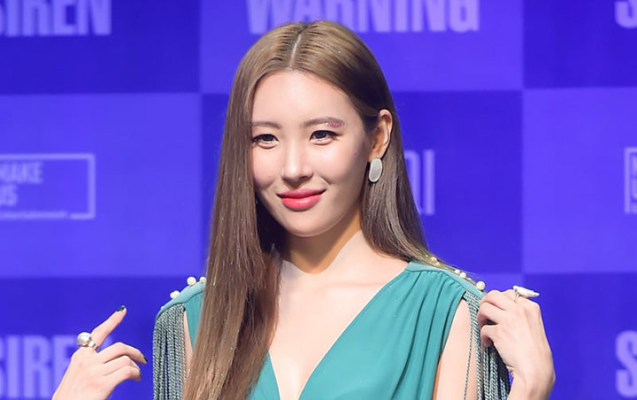 Sunmi Pamer Foto Bareng, Ketampanan 2 Adik Lagi-Lagi Jadi Bahan Gosip Sunmi Pamer Foto Bareng, Ketampanan 2 Adik Lagi-Lagi Jadi Bahan Gosip