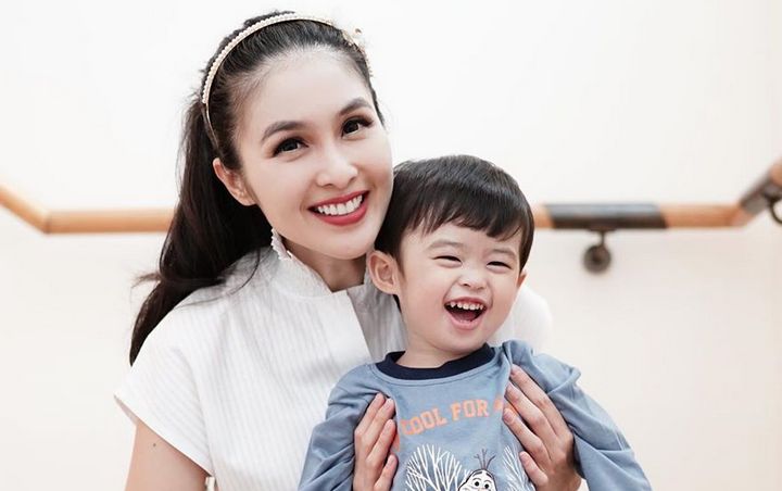 'Tuan Muda' Raphael Main Basket, Ruangan Putra Sandra Dewi Disorot