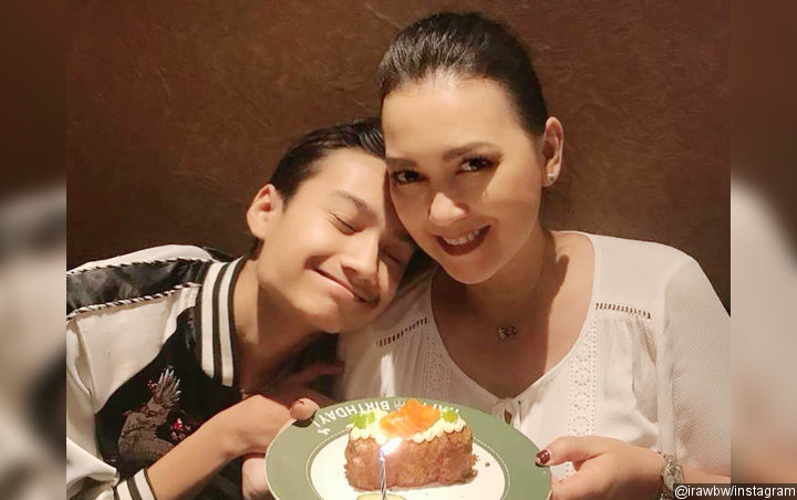 Putra Bungsu Ira Wibowo Lulus Sma Di Tengah Pandemi Covid 19 Rasanya Campur Aduk