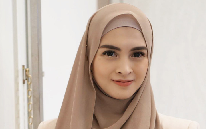 Donita Peringati Setahun Pakai Hijab, Foto Pertama Kali Tutupi Aurat  Terungkap