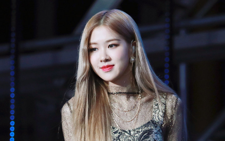 Busana Cantik Rose Ini Disebut Hasil Kerja Terbaik Stylist BLACKPINK, Setuju?