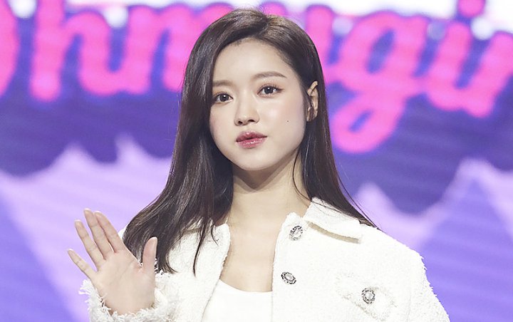 Tertawakan Fans yang Menolak Percaya, Internet Ngotot YooA Oh My Girl Oplas Tertawakan Fans yang Menolak Percaya, Internet Ngotot YooA Oh My Girl Oplas