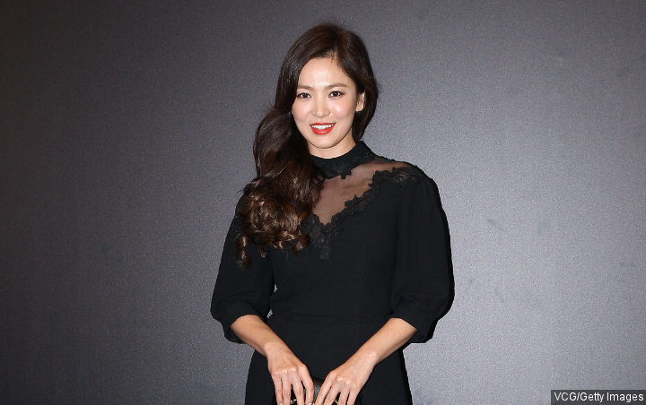 Song Hye Kyo Serta Tantangan Because of You, Menawan Banget Walaupun Tanpa Make Up Song Hye Kyo Serta Tantangan Because of You, Menawan Banget Walaupun Tanpa Make Up