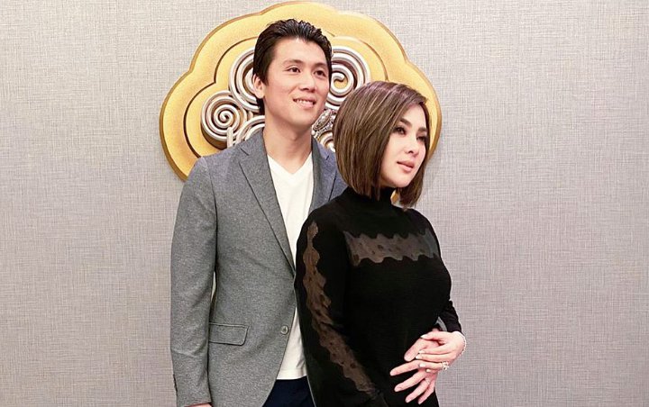 Wajah Syahrini Vs Wanita Telanjang Dada Di Video Porno Disorot Suara Desahan Mirip