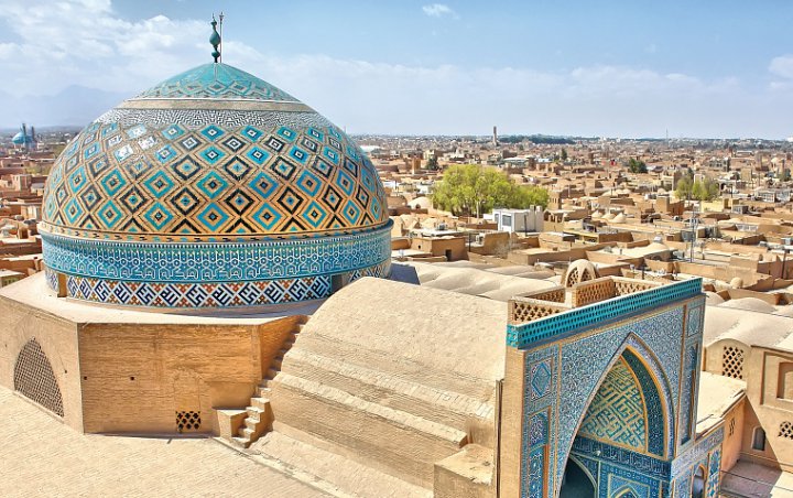 Iran Umumkan Buka Kembali Seluruh Masjid Mulai 10 Hari Terakhir Ramadan