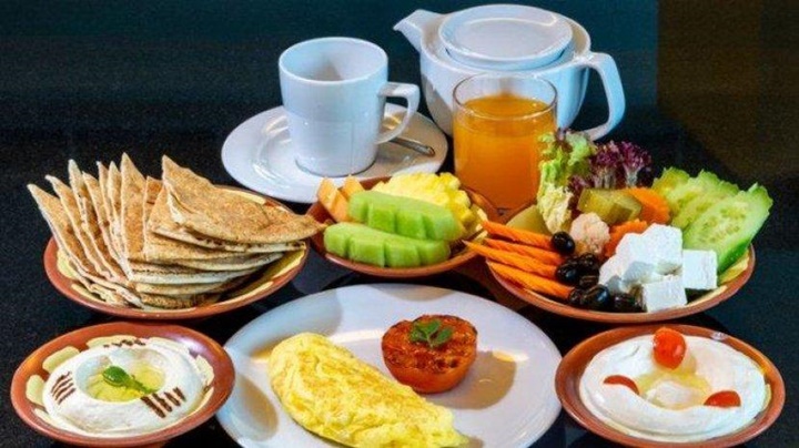 Pilih Menu Sahur dan Berbuka yang Tepat