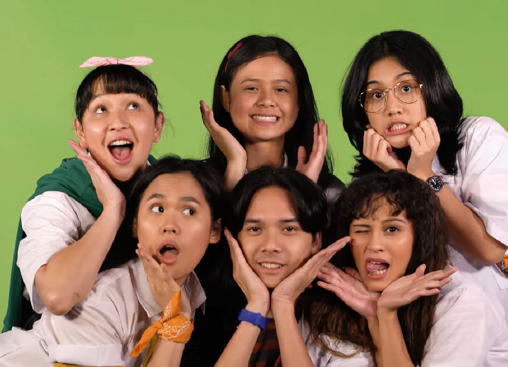Bebas (2019)