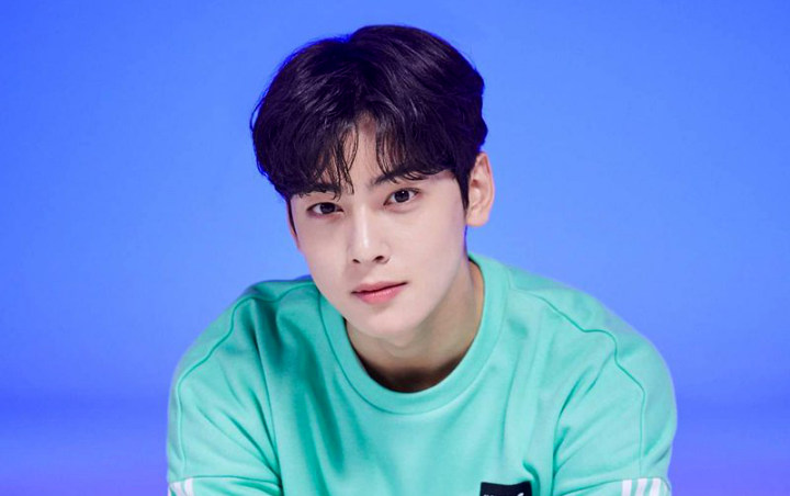 Cha Eunwoo ASTRO Akui Bersalah dan Minta Maaf Clubbing Bareng Geng 97 Saat Corona