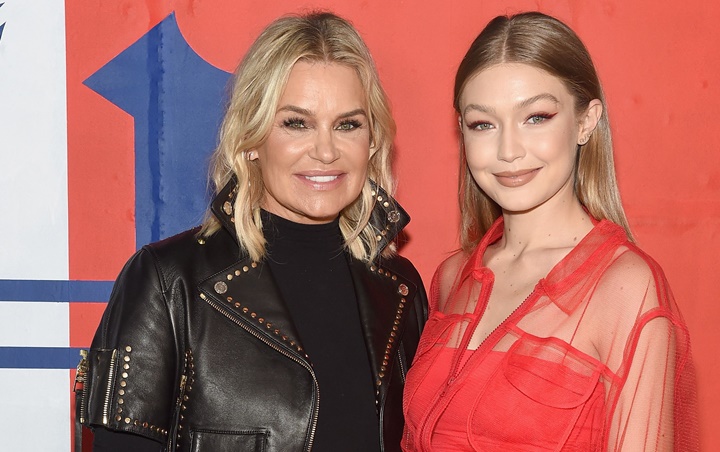 Sang Ibu Perdana Bagikan Foto Gigi Hadid Usai Umumkan Kehamilan, Bagian Perut Bikin Kaget