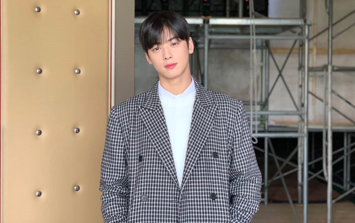 Cha Eunwoo Posting Surat Minta Maaf Masalah Itaewon, Tulisan Tangan Dipuji Cantik