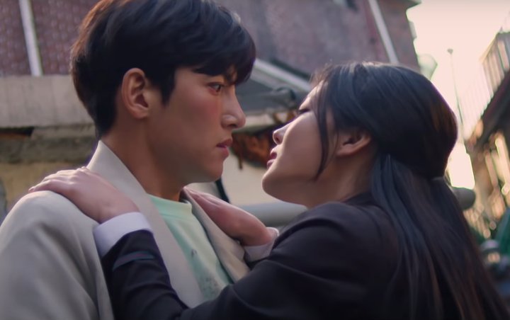 Kim Yoo Jung Agresif Hendak Cium Bibir Ji Chang Wook di Teaser 'Backstreet Rookie'