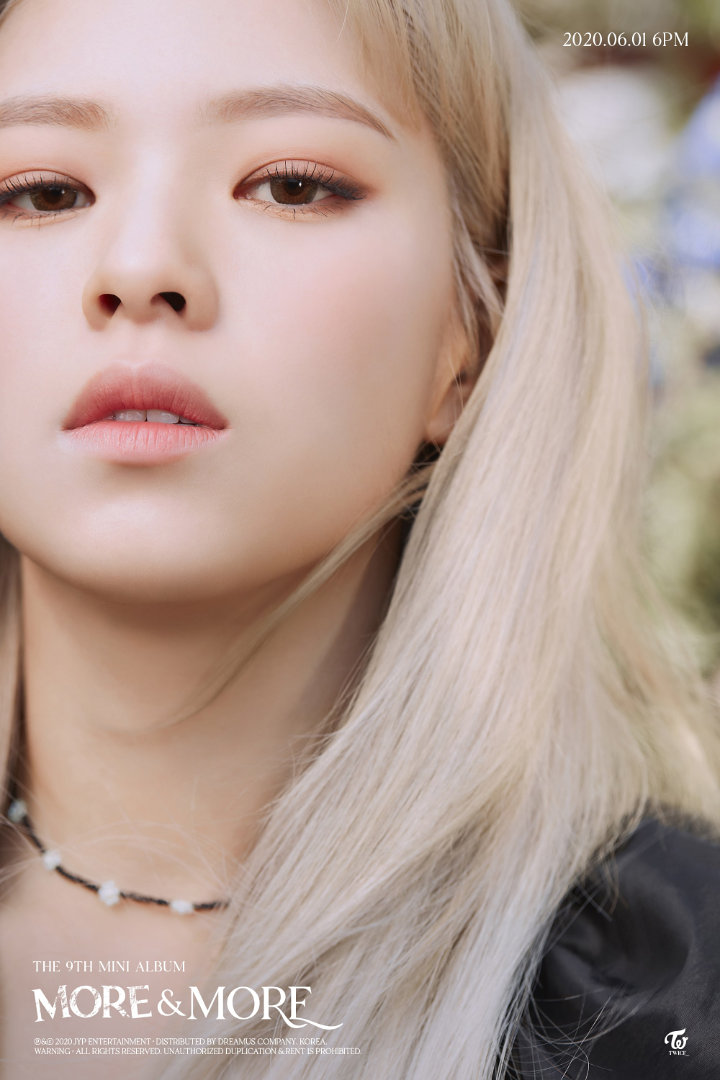 Jeongyeon TWICE Tampil Cantik dengan Rambut Pirang di Teaser Foto dan Concept Film \'More & More\'