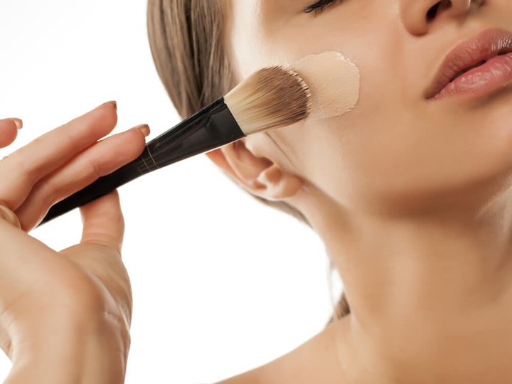 Gunakan Setting Spray dan Primer