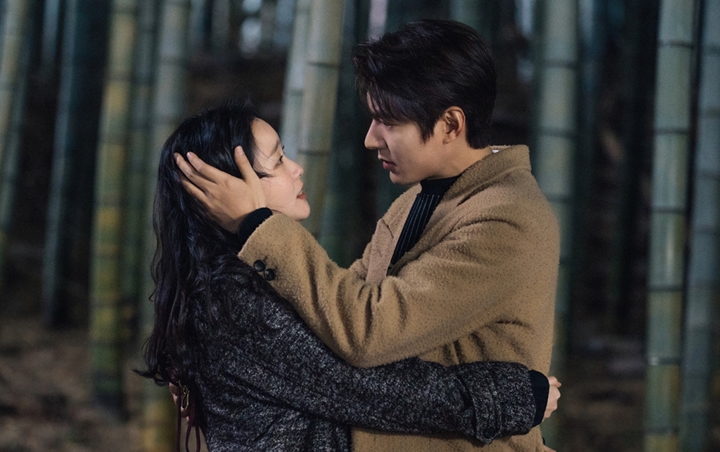 Lee Min Ho Badass Bantu Kim Go Eun, Rating The King: Eternal Monarch Makin Mengenaskan Lee Min Ho Badass Bantu Kim Go Eun, Rating The King: Eternal Monarch Makin Mengenaskan