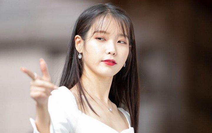 IU Cantik dan Segar di Iklan Air Mineral, Visualnya Dipuji Secantik Dewi