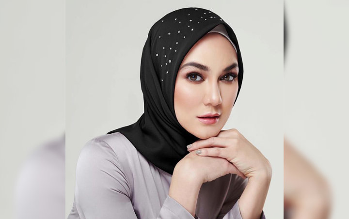 Syahrini-Reino 'Hukum' Akun Haters, Luna Maya Kalem Hadapi Hujatan Dipuji Berkelas