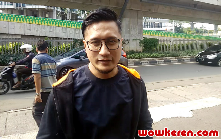 Arie Untung Jalani Bulan Ramadan di Rumah Bersama Keluarga