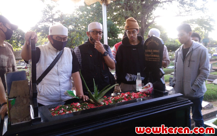 Ustaz Zacky Mirza, Ustaz Ujay dan Abidzar Al-Ghifari Bentuk Band Religi