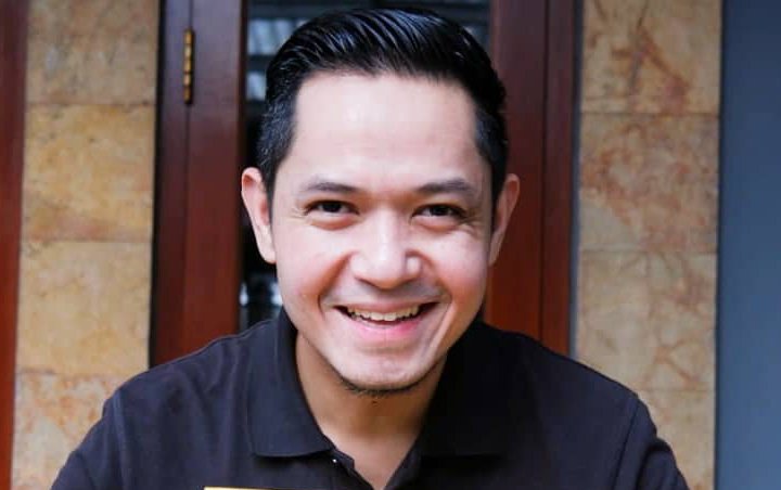 Pamer Wajah Tampan Hasil Oplas Challenge, Dude Harlino Siap Casting Film Hollywood