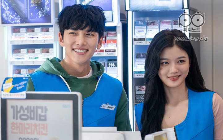 Sutradara Ungkap Ji Chang Wook dan Kim Yoo Jung Berisik di Lokasi 'Backstreet Rookie'