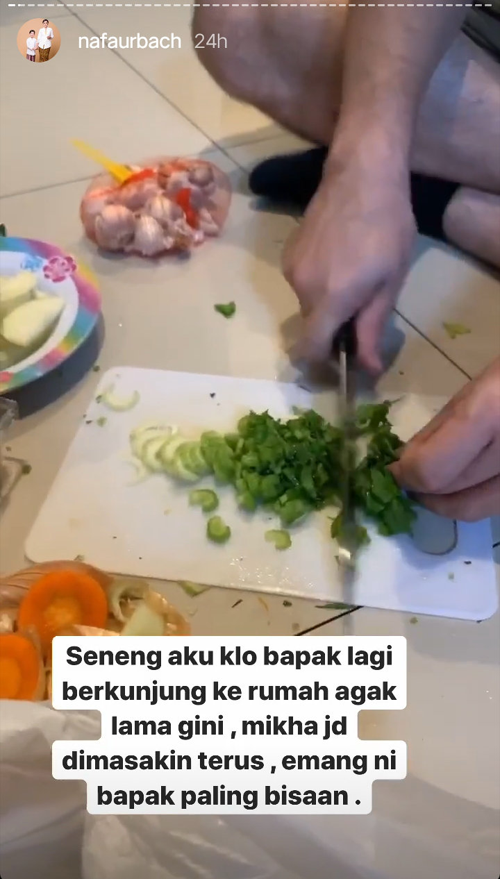 Berkunjung ke Rumah Nafa Urbach, Zack Lee Ngedumel Saat Masak Gegara Talenan