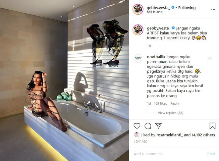Gebby Vesta Pamer Foto Mandi Kembang, Badan Penyok Kulit Belang Bekas Editan Belum Tuntas