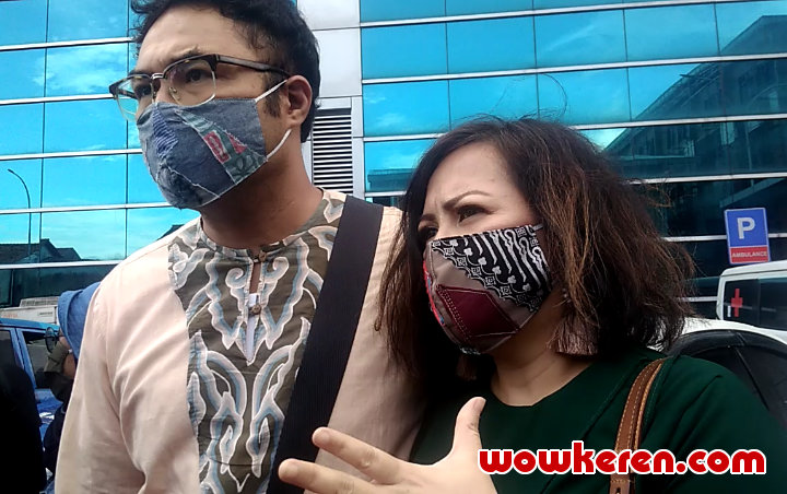 Cynthia Lamusu dan Surya Saputra Prihatin Dengan Keluarga Dwi Sasono