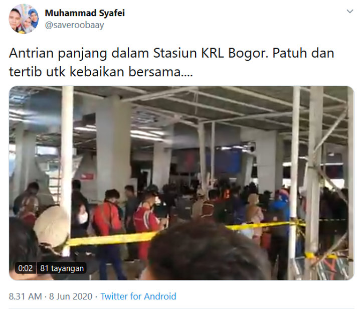 PSBB Transisi Picu Antrean di Stasiun KRL Jabodetabek, Disiplin Penumpang Jaga Jarak Dipuji