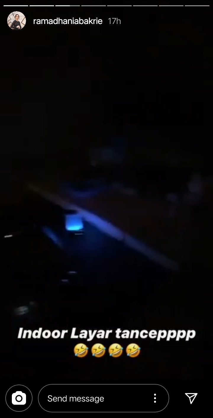 Atasi Rasa Bosan, Nia Ramadhani Sampai Niat Pasang Layar Tancap di Rumah