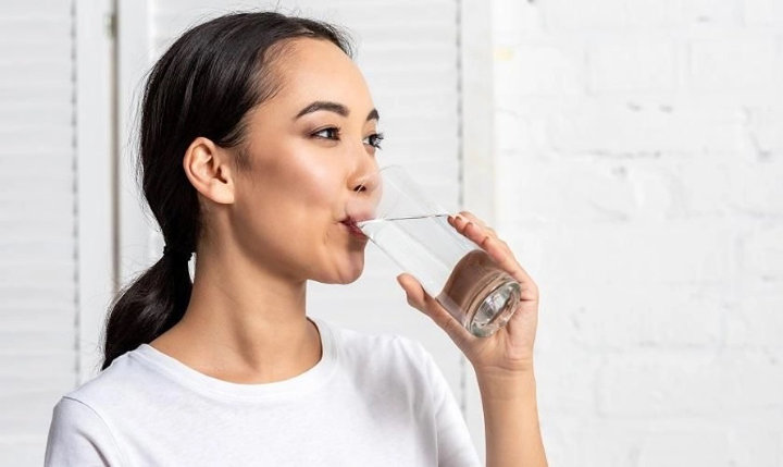 Minum Cukup Air Putih