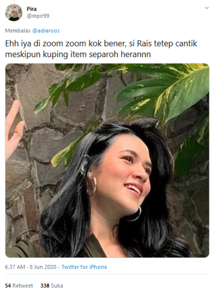 Raisa Minta Editin Foto di GBK Jadi Trending, \'Telinga Hitam\' Jadi Sorotan