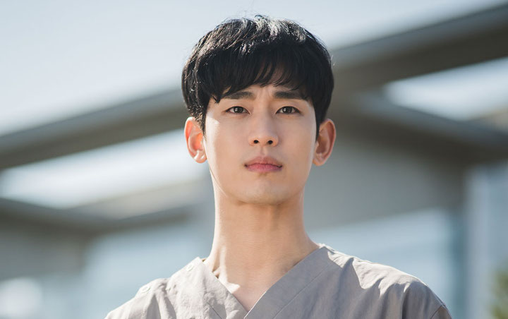 Jalani Kehidupan yang Sulit, Kim Soo Hyun Selalu Dihibur Sosok Ini di 'It's Okay to Not Be Okay'