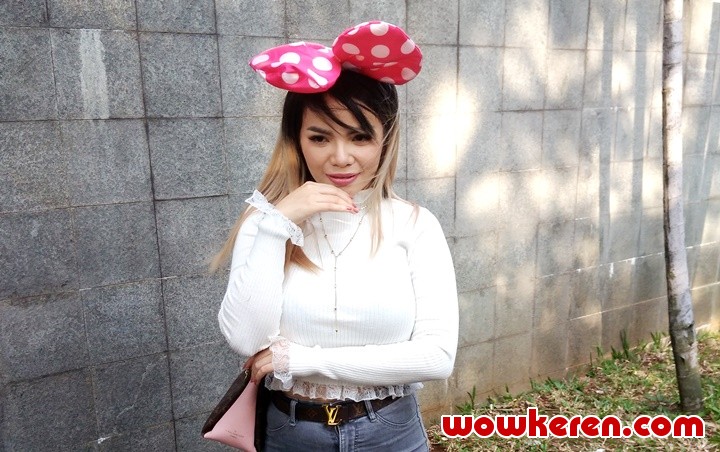 Dinar Candy klarifikasi tudingan tak perawan akibat cinta satu malam dengan DJ Italia