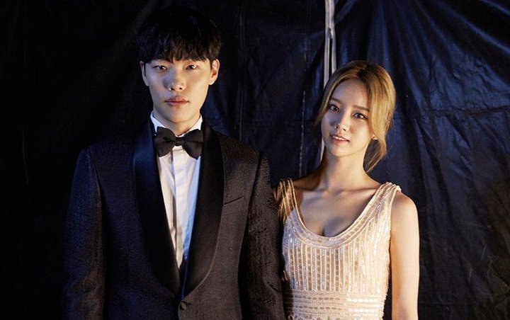 Hyeri dan Ryu Jun Yeol Jadi Bahan Gosip Usai Kepergok Kencan di Tempat Umum