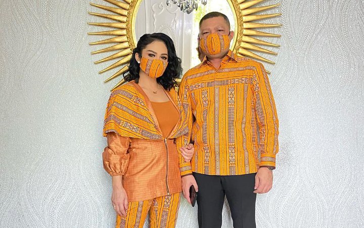 Krisdayanti sempat memuji Raul Lemos yang dulu dididik agar selalu menghormati orangtua. KD juga mengaku kagum pada orangtua Raul yang mengilhami untuk selalu mencintai keluarga dan tak pernah membeda