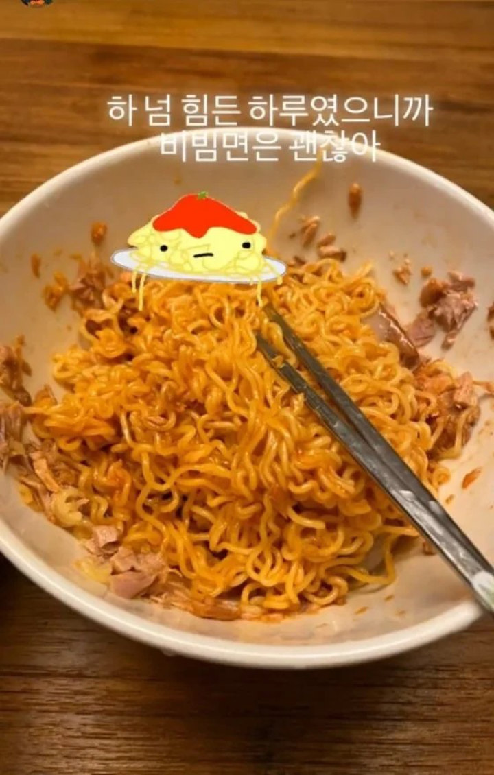 Kesehatan IU Dikhawatirkan Usai Dirinya Posting Foto Makanan Ini