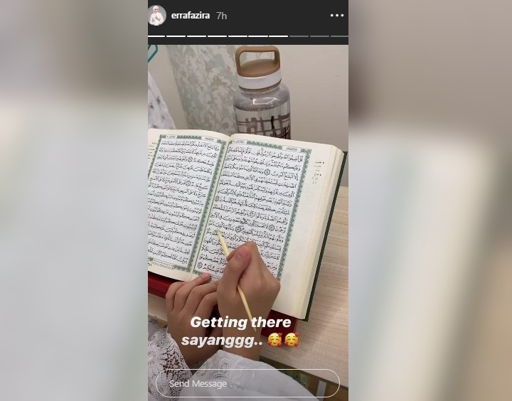 Putri Tiri Bella Mengaji