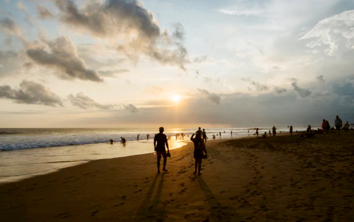  Bali  Mulai New Normal 9 Juli Secara Bertahap Kapan  Tempat 