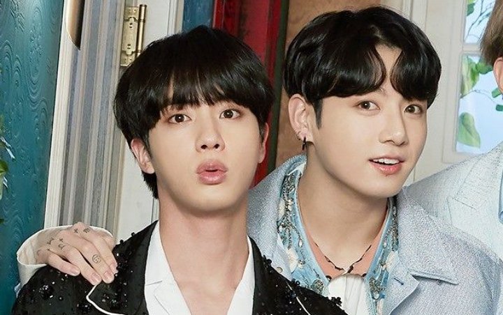 Jin BTS Posting Selfie 'Dewasa' Bareng Jungkook Tanpa Baju, Fans Kaget Setengah Mati