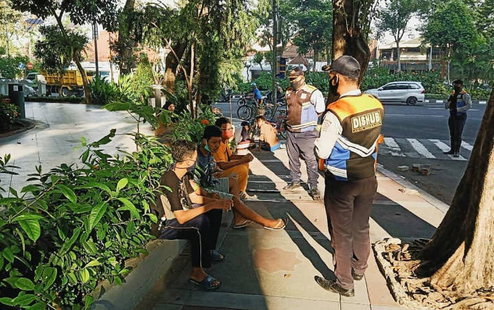 Kasus Corona Tinggi, Gugus Tugas Jatim Bongkar Perilaku Warga Surabaya Raya